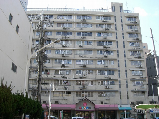 一階に市場とディスカウントストアと交番が 入居してます。便利★安心☆ 