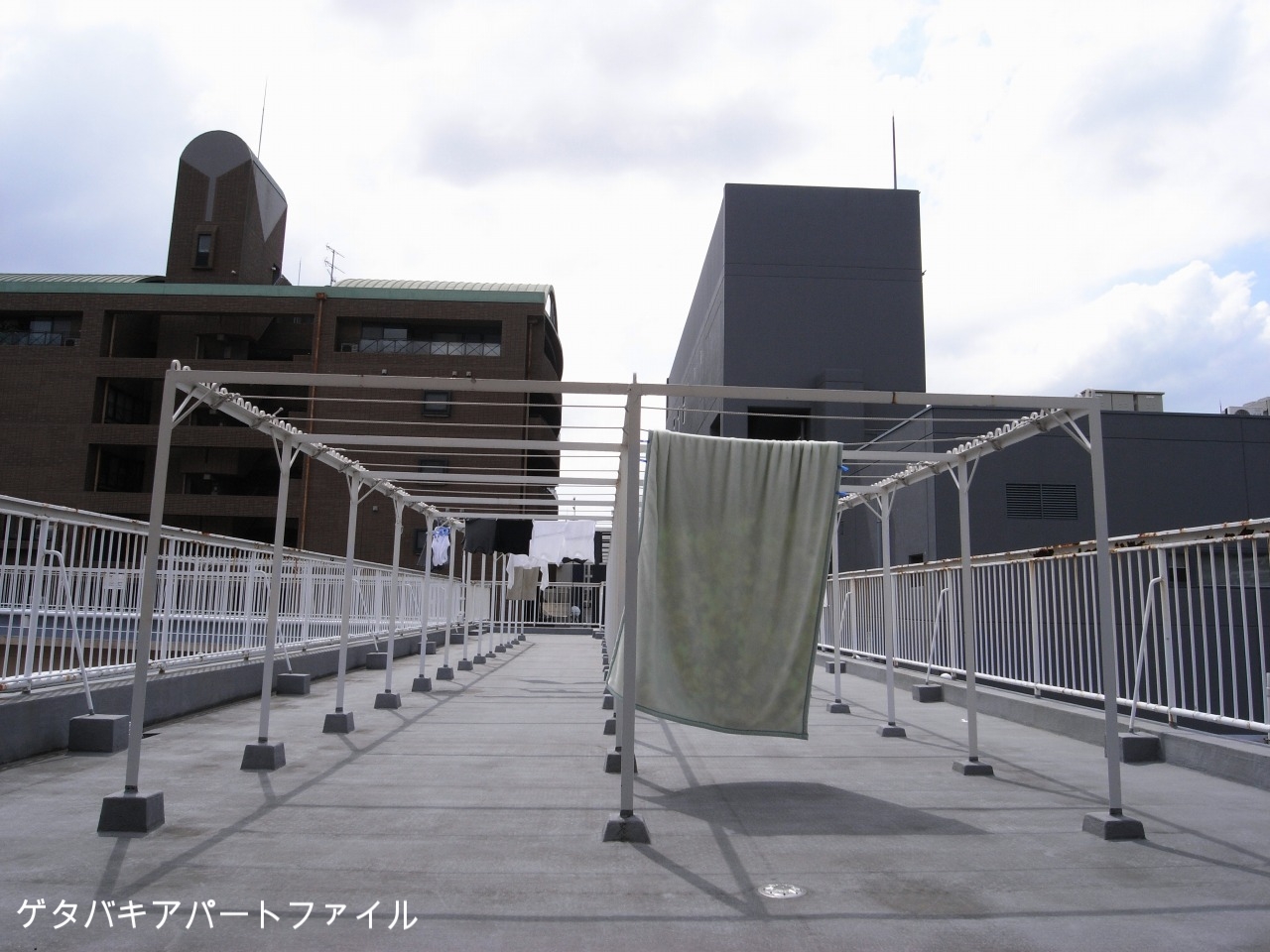 洗濯物を屋上に干せます。