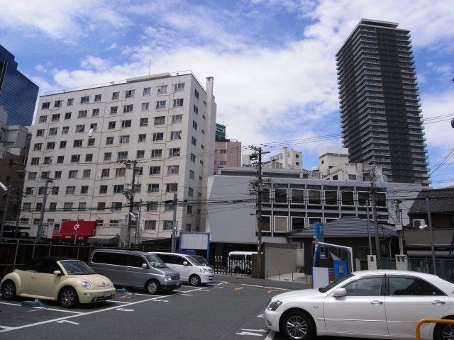 最後にﾀﾜｰﾏﾝｼｮﾝとコラボ 梅田団地も出来た当初はﾀﾜｰﾏﾝｼｮﾝだったと考えると  時代の移り変わりを感じます。  以上、公団梅田団地でした。