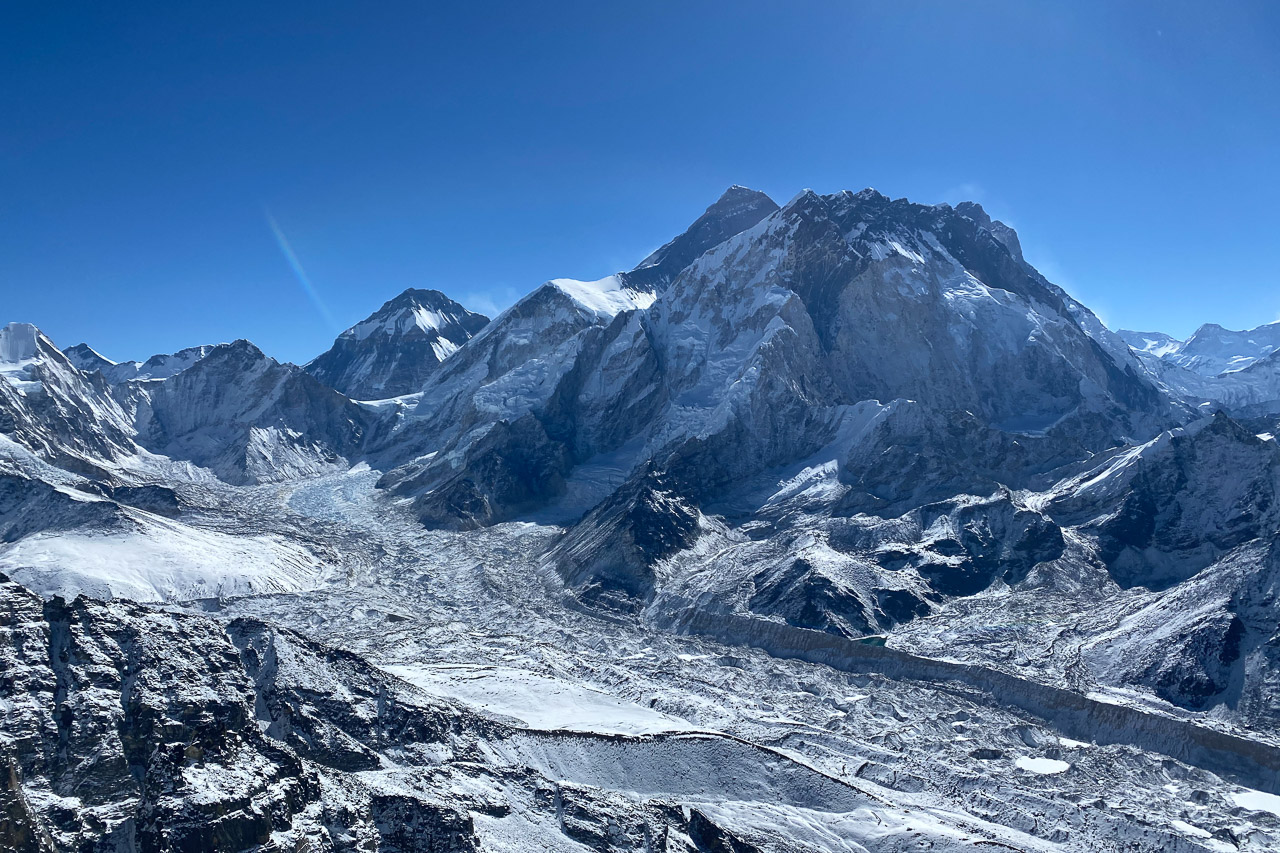 Blick vom Gipfel Richtung Mount Everest.