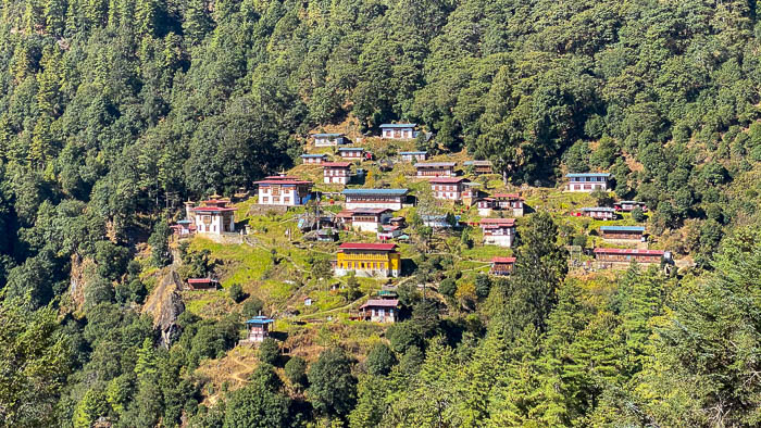 Klosterschule von Dechenphu oberhalb von Thimphu