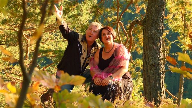 Bildszene von den Dreharbeiten zum Video-Clip: "Du bist der Fels in meiner Brandung" mit Schauspielerin Uli Wonisch