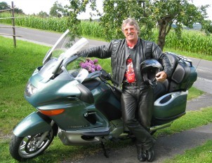 Peter mit seinem Bike
