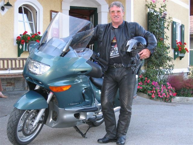 Peter mit seinem Bike