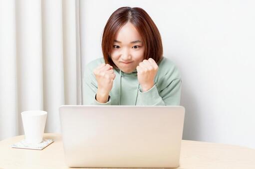ケアマネと宅建士、意外と共通点がある!?