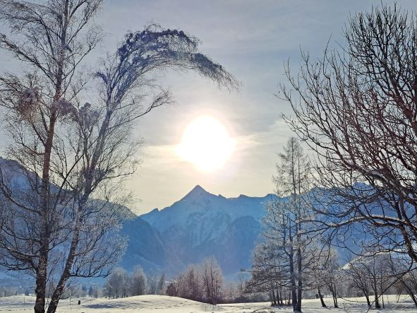 Blick auf das Kitzsteinhorn vom Spazierweg Golfplatz Jän. 24