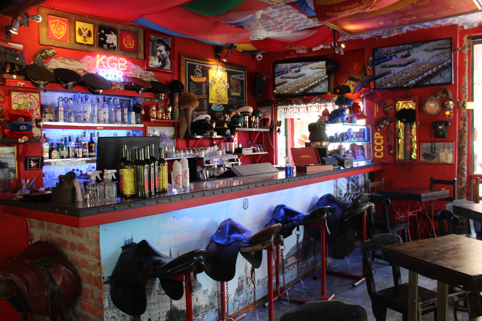 le KGB, un bar original !...