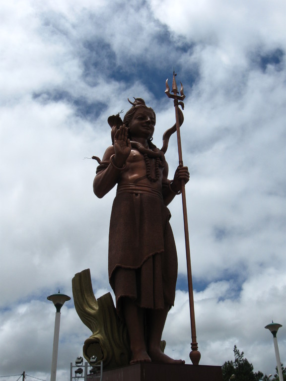Shiva, statue de 33m de haut...