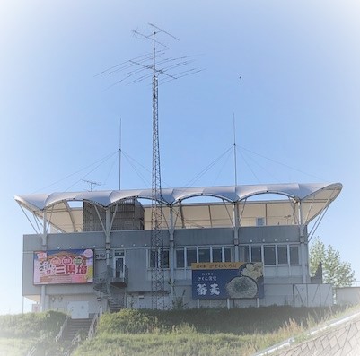 HF-1：20mhのタワーに7~50MHz設置。