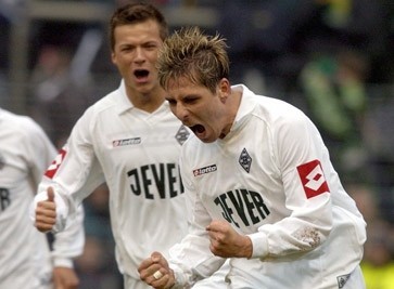 Der slowakische Nationalspieler Igor Demo "Fußballgott" war von 2000 bis 2005 Träger der Nr. 6 bei der Borussia.