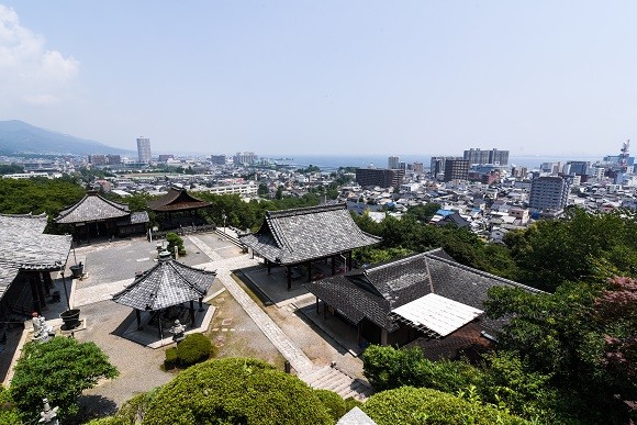 三井寺より望む大津市内