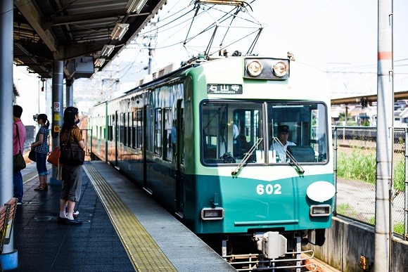 市内を走る京阪電車