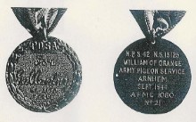 De Dickin-medaille van William of Orange. Op de voorkant staat: For Gallantry (voor dapperheid), op de achterkant naam en datum