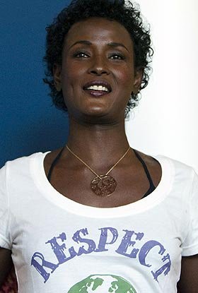 WARRIS DIRIE: Guerrera por el derecho de la mujer a decidir sobre su cuerpo