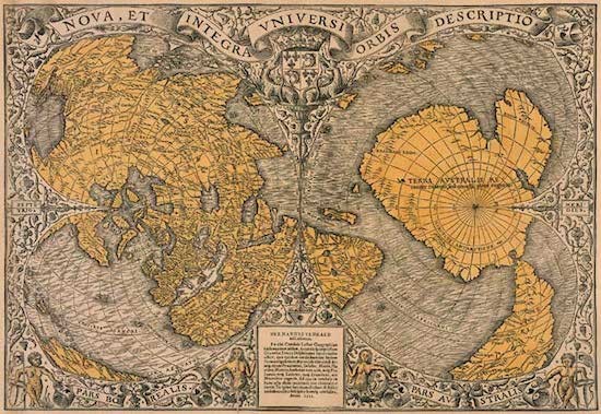 El mapa del mundo de Oronteus Finaeus de 1531, un mapa mostrado por el profesor Charles Hapgood habiendo sido copiado de mapas muy antiguos (similar al mapa de Piri Reis) ahora perdidos para nosotros. La Antartida (etiquetada como Terra Australis) aparece