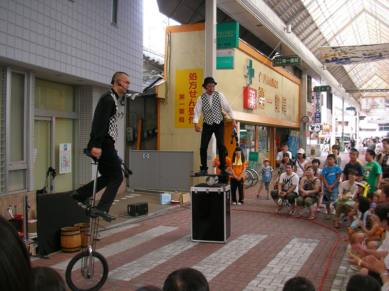 大道芸の共演 シンクロニシティ