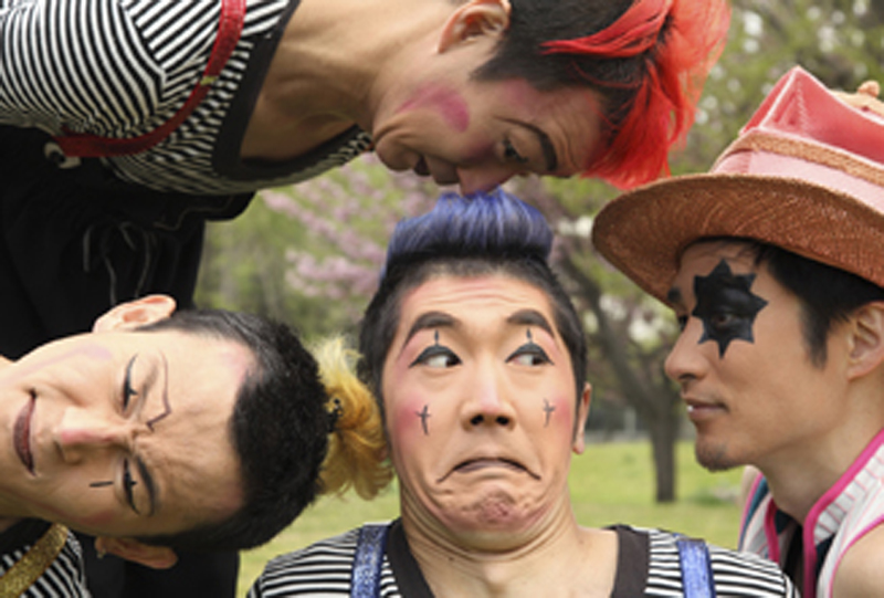 大道芸の共演 くるくるシルク