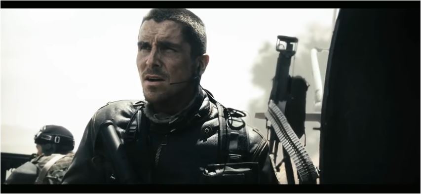 Christian Bale sollte ursprünglich der Held einer neuen Trilogie werden. Die Pläne wurden allerdings nach den eher enttäuschenden Einspielergebnissen auf Eis gelegt