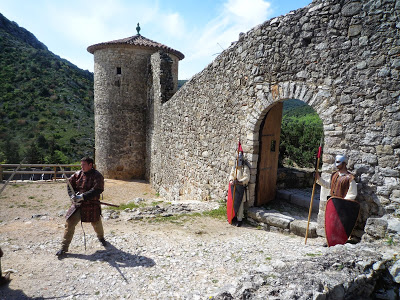 La défense du château par ses gardes et son capitaine
