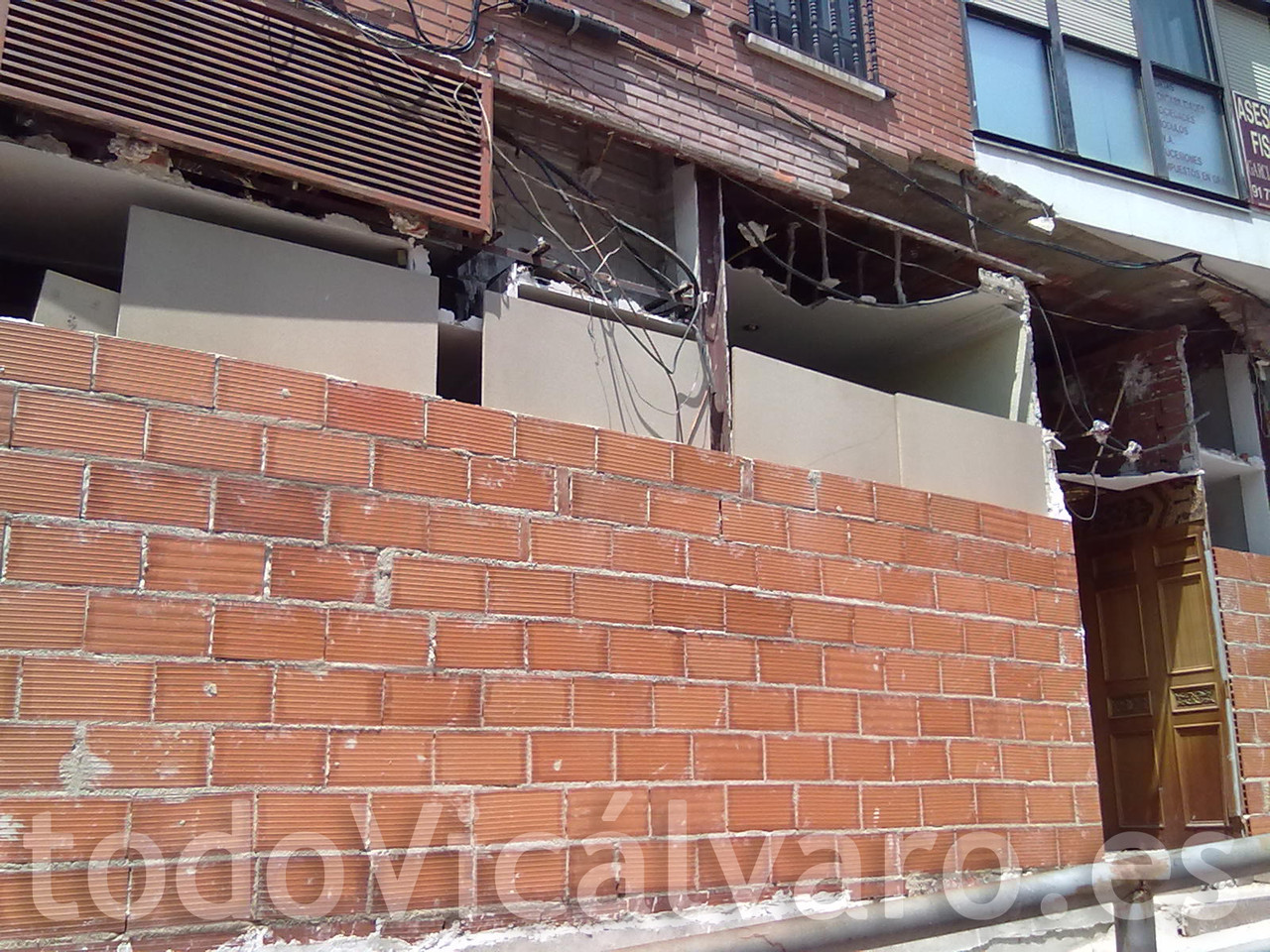 Fachada tapiada provisional (todoVicálvaro.es)