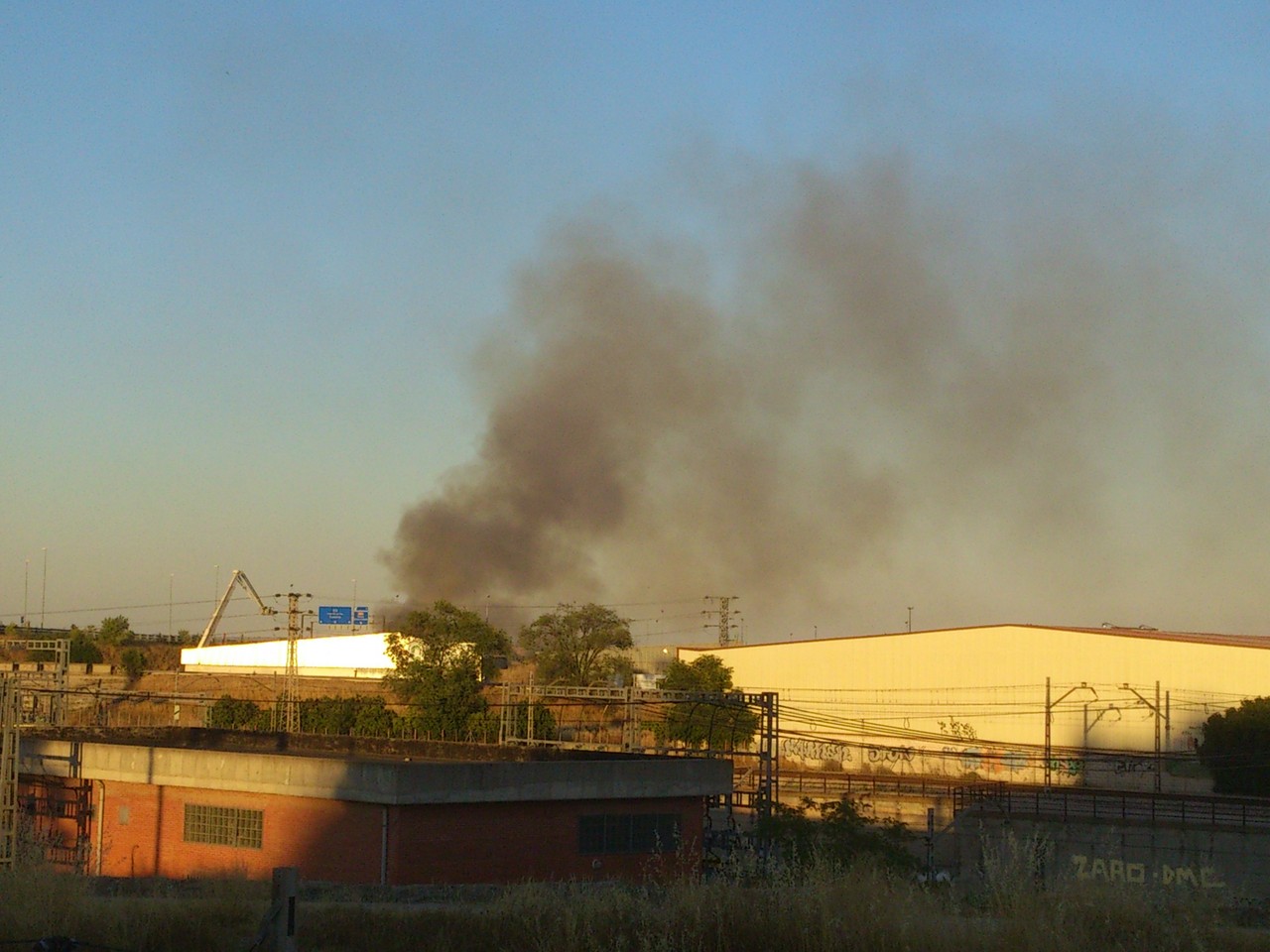 4 de agosto de 2013. Incendio en la empresa de reciclaje de papel CARPA (Imágenes enviadas por Joseba)