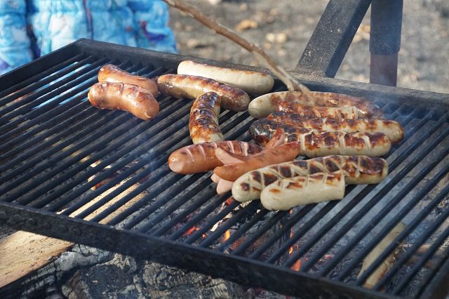 kultureller Anlass 22.10.2016: Wurst zum Abschluss auf dem Hexenplatz (Quelle: Privatfoto)