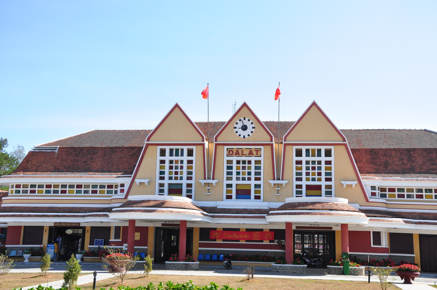 LA GARE DE DALAT Association des amis de Dalat sur les traces de Yersin
