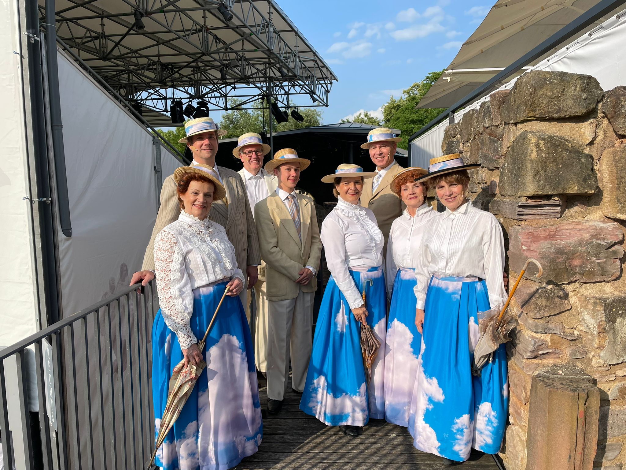Hello Dolly 2025