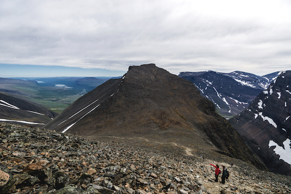 Wanderung auf den Kebnekaise, Ausblick ins Kittelbäcken-Tal