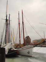 Boote in Greifswald im Januar.