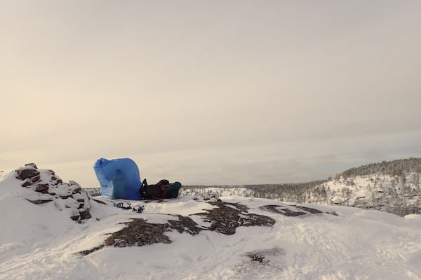 Skuleskogen Nationalpark im Winter, High Coast Winter Classic, Schneeschuhwanderung, Slattdalsberget, Fika-Paus