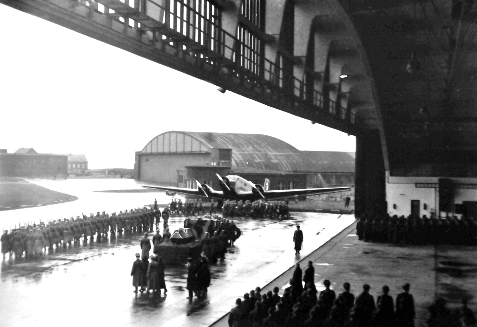 Trauerzeremonie, Foto: Archiv Horst Dörn