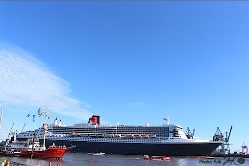 _Queen Mary2 in Hamburg_ Foto: (c)Ank 7/2015