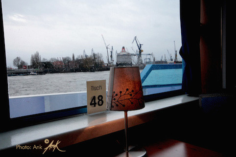 _Table 48 with Queen Victoria_ Elbe Hamburg, Foto: Ank(c) 1/2015