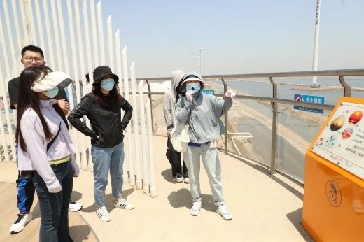 Participants at the Sea Salt Science Education Base 