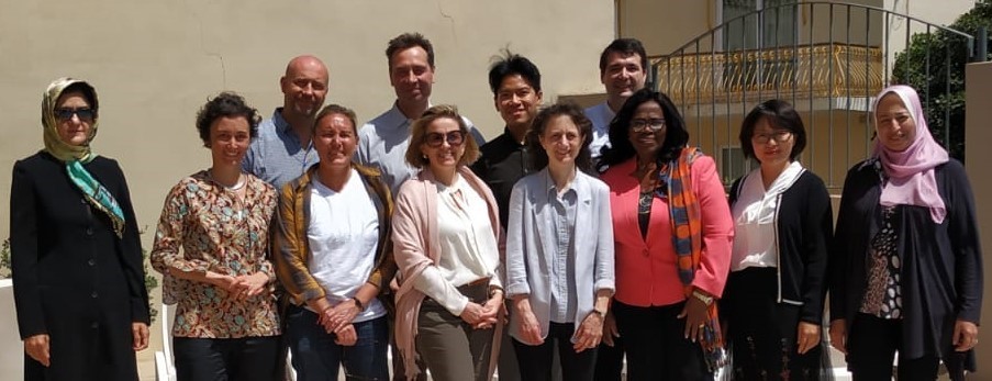 Alumni meeting participants L-R:  F Foroughi,  A K Hornidge, T Ralston,  A Vassallo,  M Coffen- Smout,  M Yarhere, F Wan,  L Mohammedein.  Back: A Abramic, P Leder,  W Boonkosol, C Chivu. Photo credit: IOI HQ