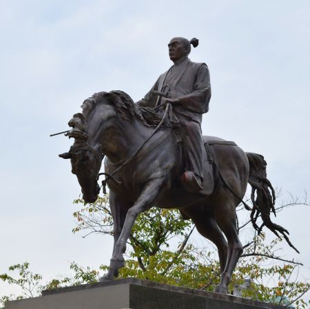 藤 堂 高 虎 - | 日本の騎馬像 | Japanese Equestrian Statues