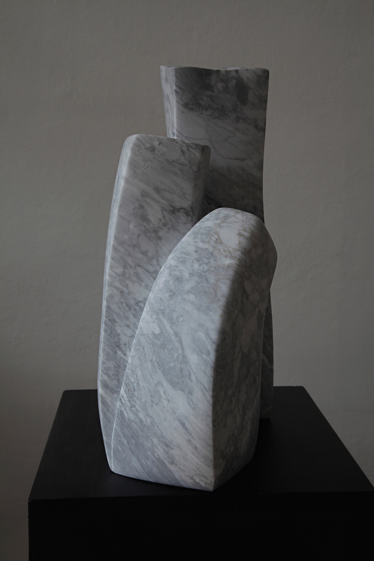Ohne Titel. Marmor Bardiglio. 2010