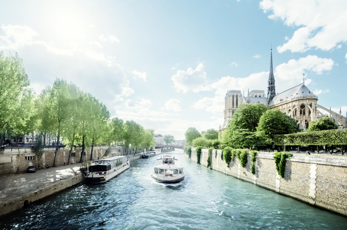 Best-things-to-do-in-Europe---Cruise-on-the-Seine-in-Paris---Copyright-Iakov-Kalinin  - European Best Destinations