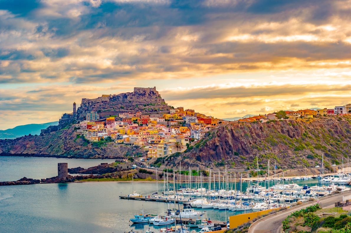 Best castles in Italy - Castelsardo Copyright Romas-Photo - European Best Destinations
