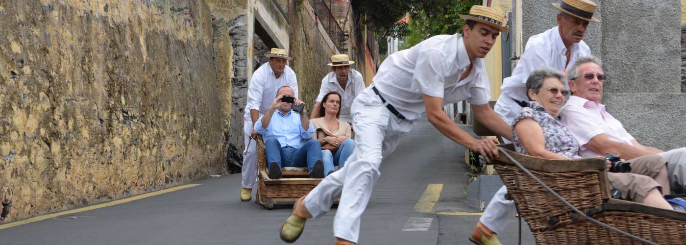 sledge-ride-carros-cestos-funchal-madeira-portugal