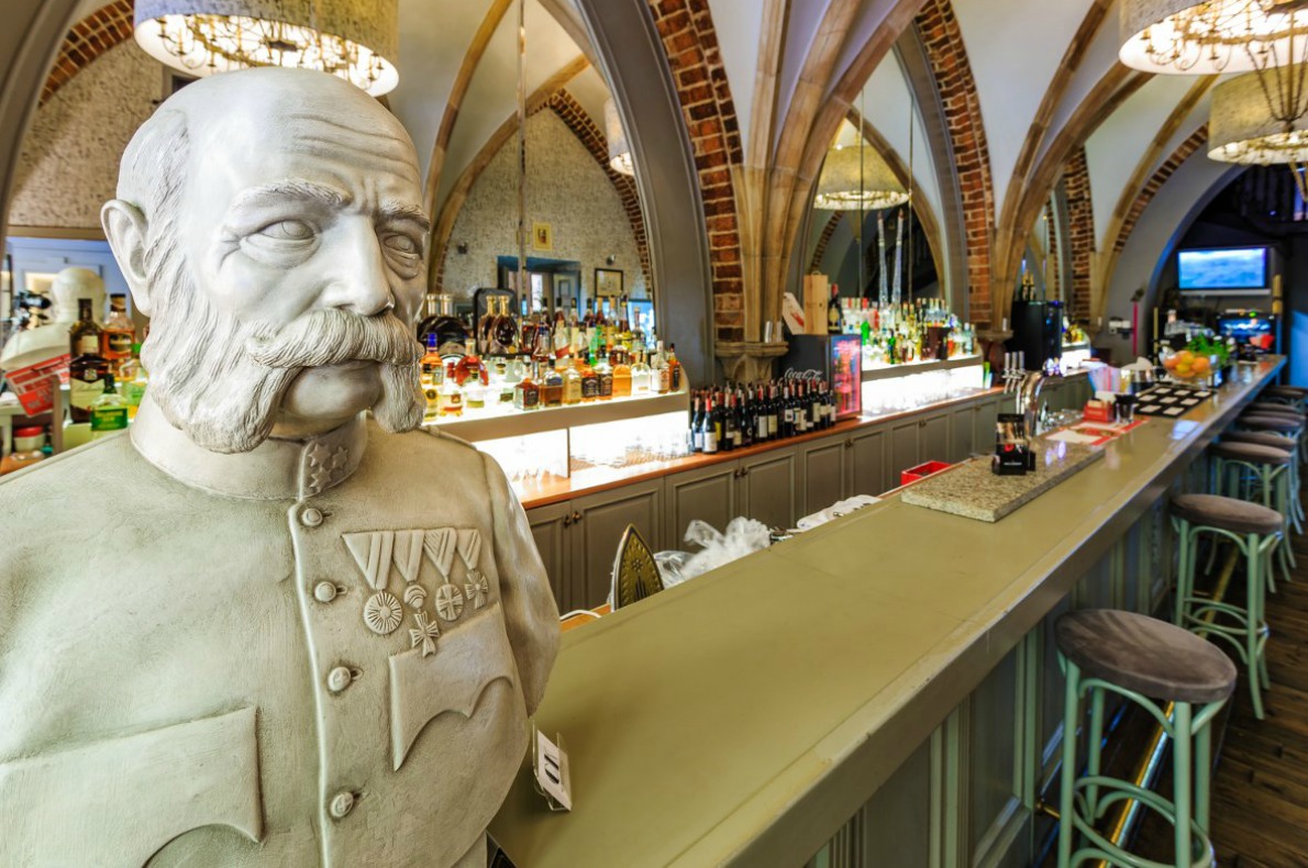 Best bars and restaurants in Wroclaw - Cesarsko-Królewska Wroclaw