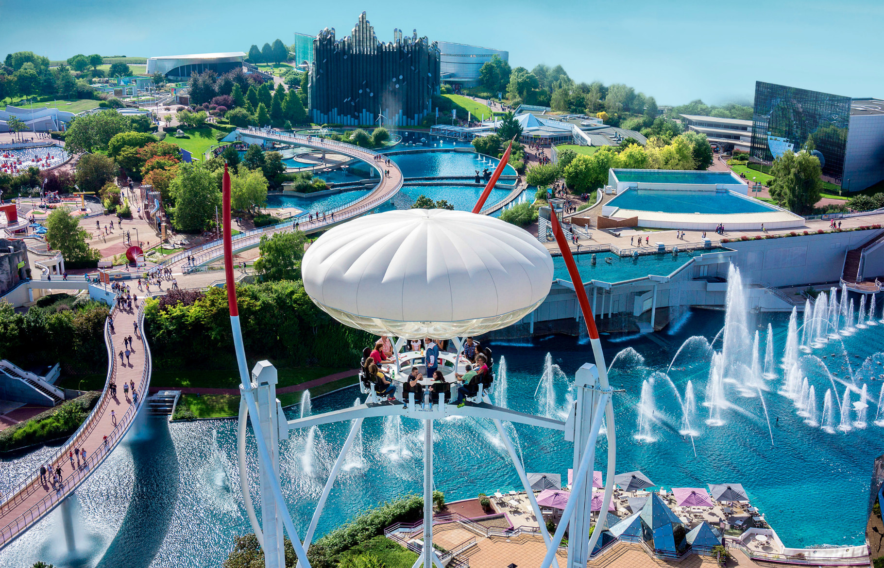 16 Must-Visit Amusement Parks, Theme Parks, and Waterparks in the