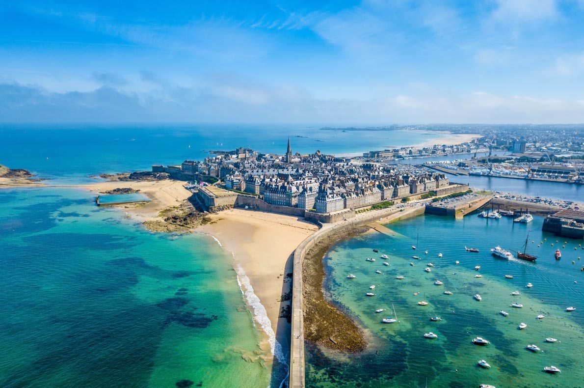 Best beaches in France - Saint Malo beaches copyright Antoine2K - European Best Destinations