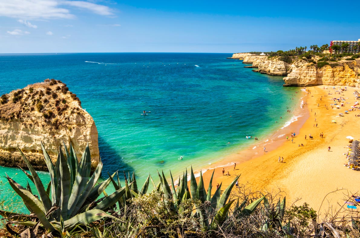 Best beaches in Portugal - Cova Redonda beach