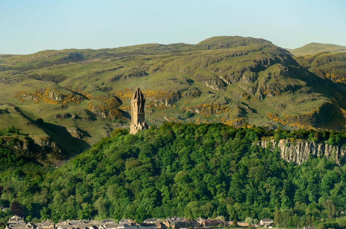 Best things to do in Scotland - The National Wallace Monument copyright cornfield - European Best Destinations