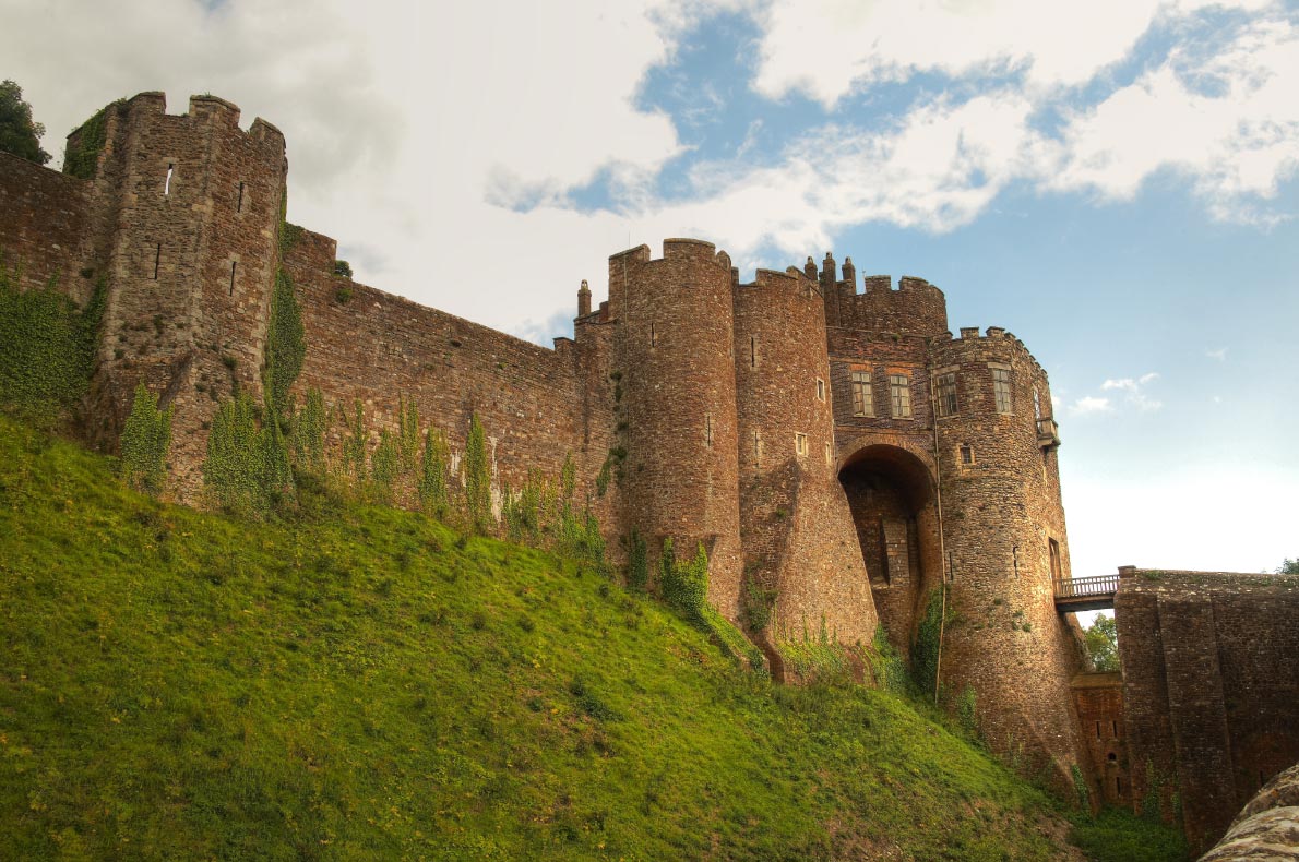 Best Castles in England - Dover Castle Copyright Andrzej Sowa - European Best Destinations