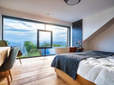 Tourist Farm Hotel Frost