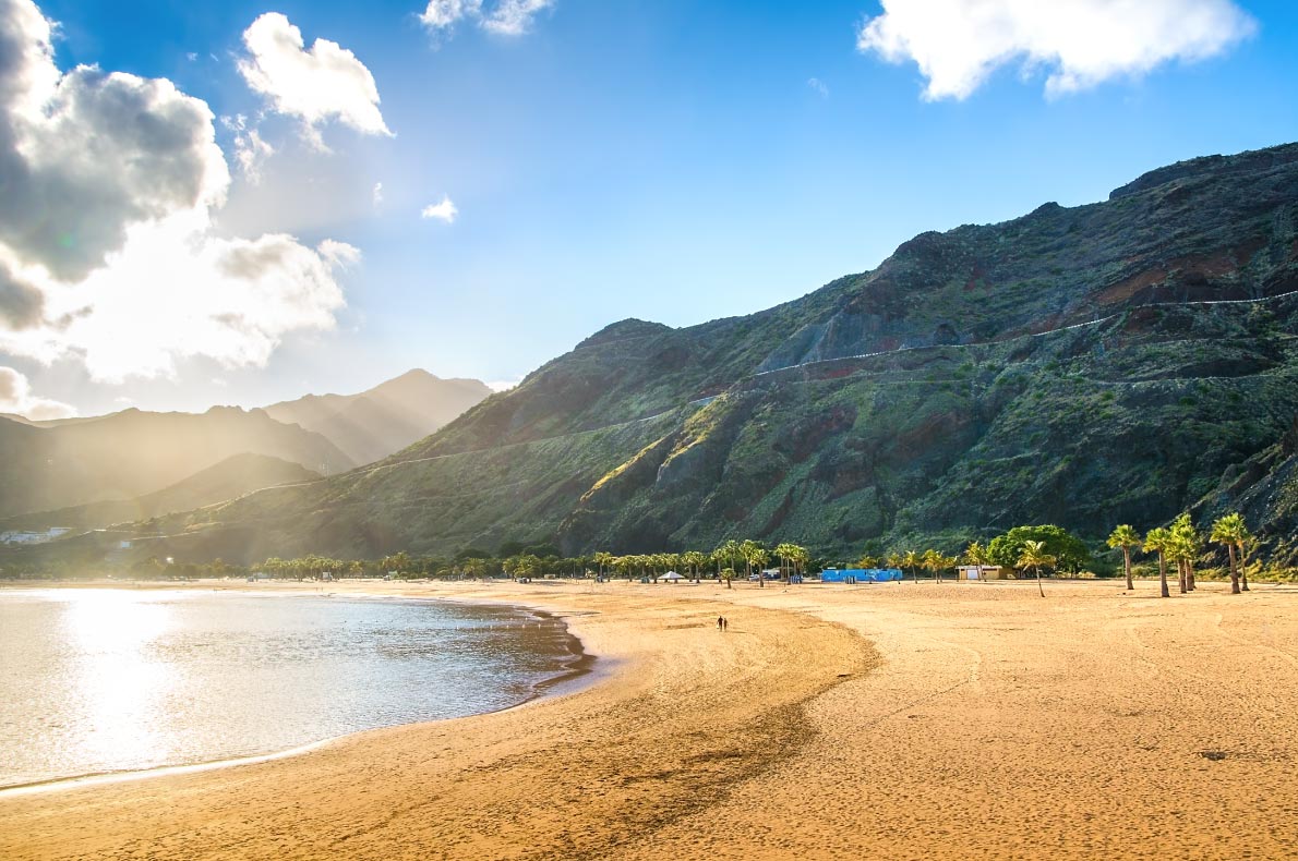 Covid-19-Vaccine-Passport-Europe-Best-destinations-for-vaccinated-travellers-Canary-Islands-Spain