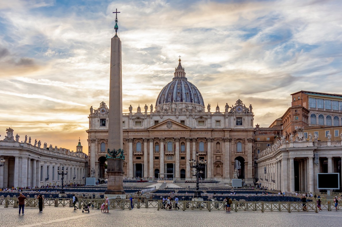 Best Cathedrals in Europe - St Peter Basilica - European Best Destinations